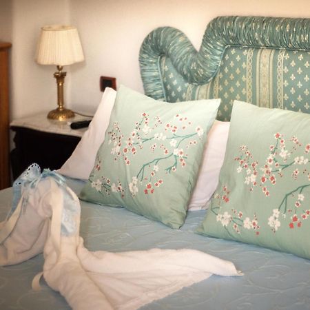 La Finestra Sul Mare Bed & Breakfast อีสเกีย ภายนอก รูปภาพ