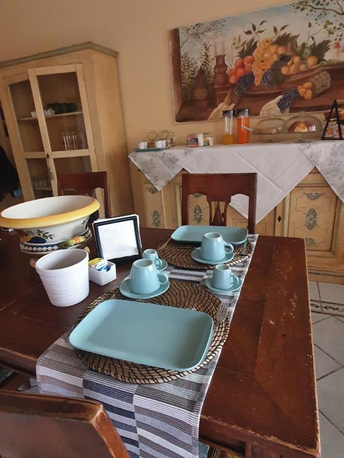 La Finestra Sul Mare Bed & Breakfast อีสเกีย ภายนอก รูปภาพ