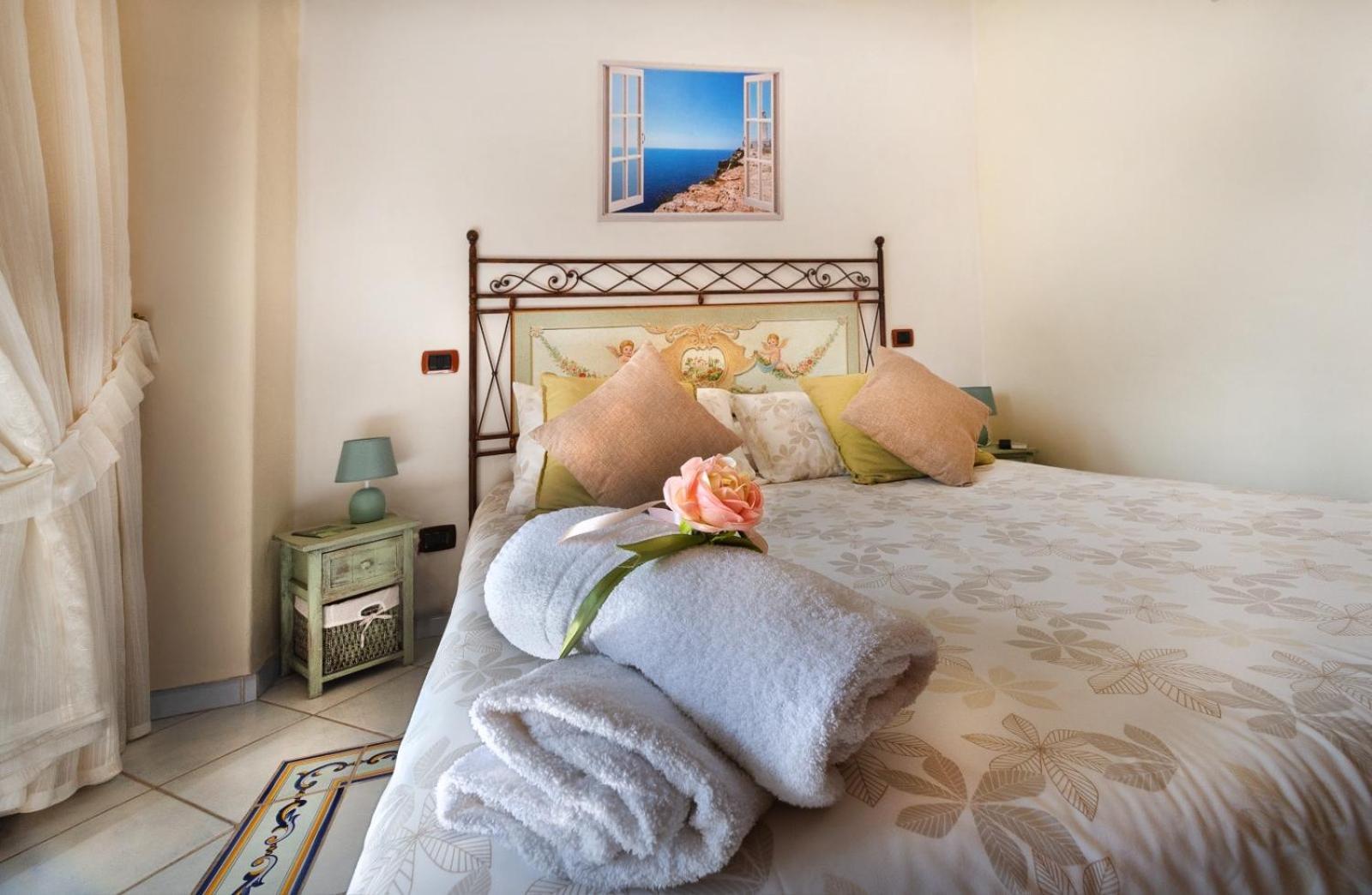 La Finestra Sul Mare Bed & Breakfast อีสเกีย ภายนอก รูปภาพ